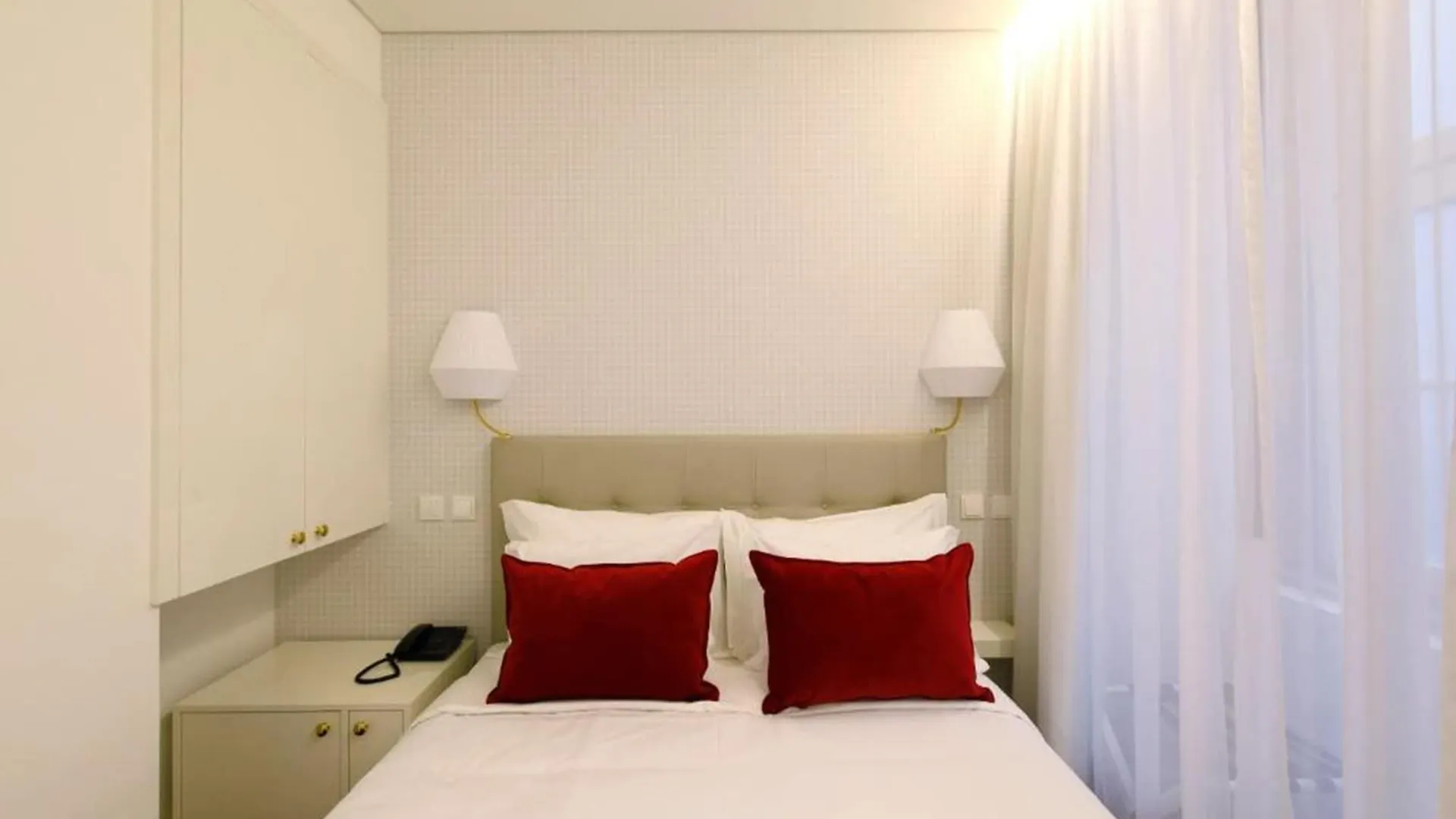 ***  Hotel Lis Baixa Lisbon Portugal