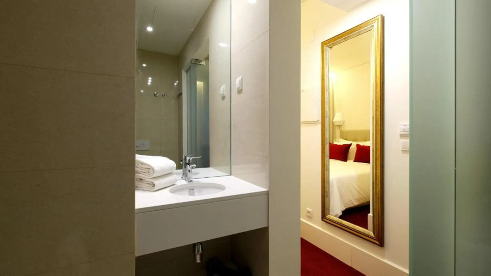 Hotel Lis Baixa Lisbon 3*,