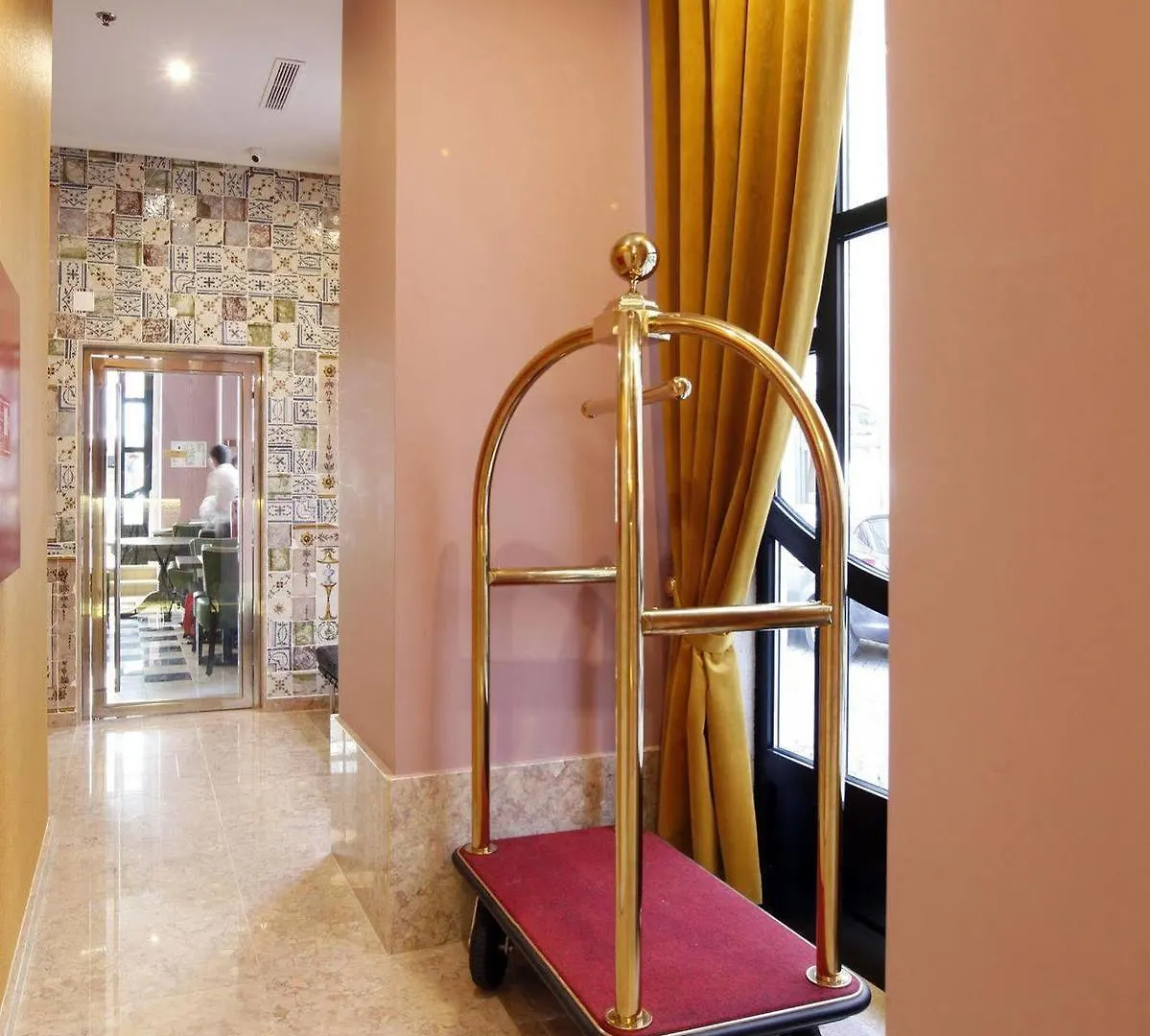 Hotel Lis Baixa Lisbon 3*,